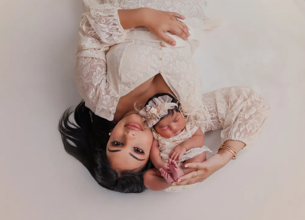 fotógrafa en español Orlando Karen Granja con familia hispana en sesión